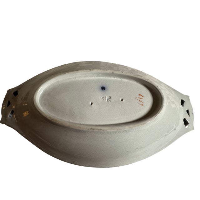 White Antique Attributed to Hammersley Chinoiserie "The Tea" Covered Small Tureen With Base For Sale - Image 8 of 10