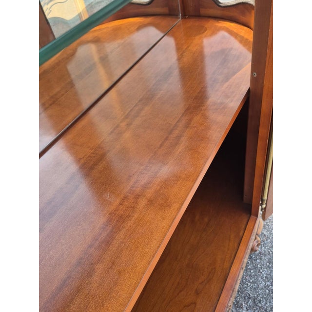 20th Century Louis XV Curved Cherrywood Display Cabinet, France, 1890s For Sale - Image 3 of 18
