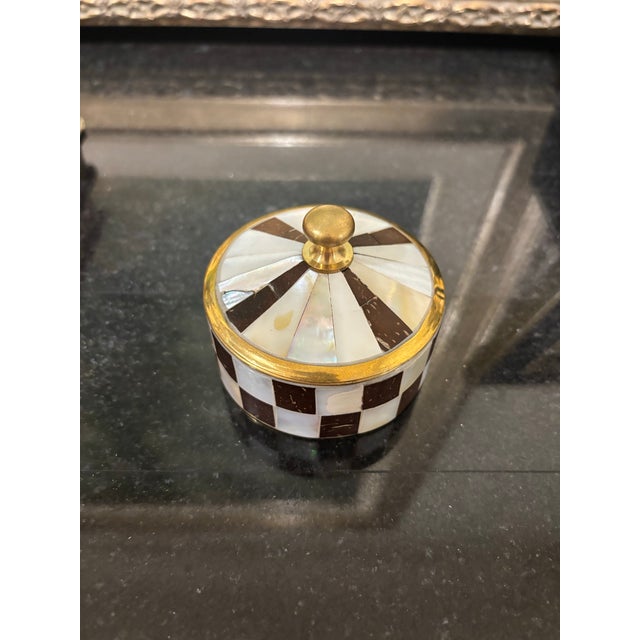 Mother of Pearl & Brass Trinket Box For Sale - Image 4 of 7