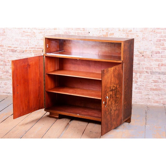 1920s Art Deco Commode in Walnut and Glass, Czech, 1920s For Sale - Image 5 of 18