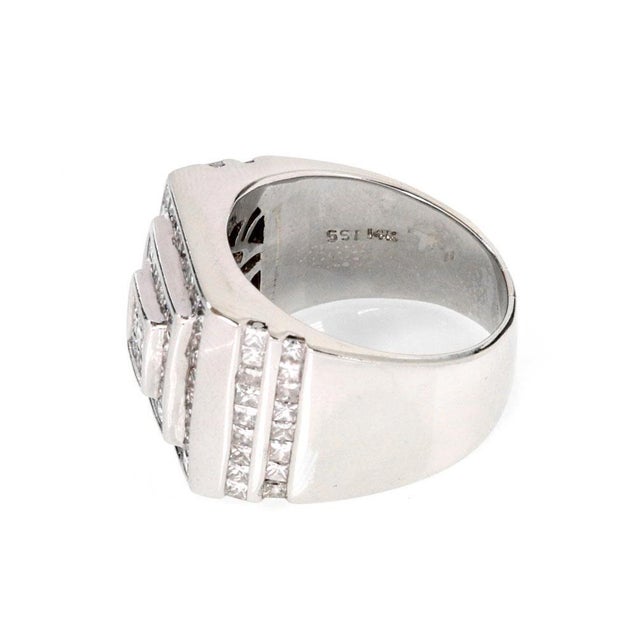 Contemporary Men's Ring 4.00ct Princess Cut Diamond 14k Gold Graduated Large Ring For Sale - Image 3 of 4