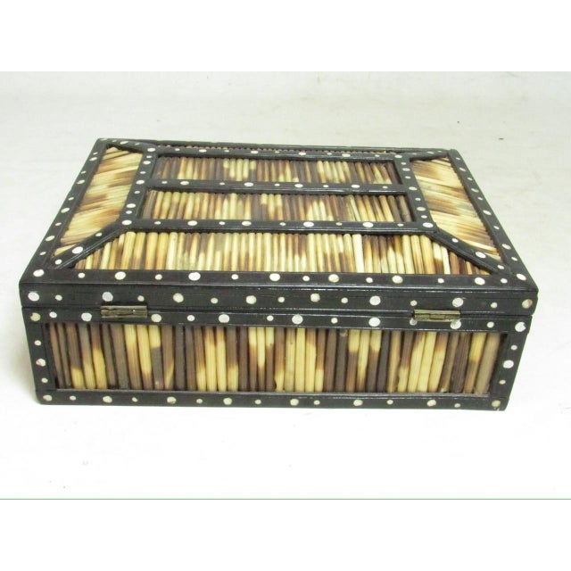 Antique Anglo Indian Porcupine Quill Box For Sale In San Francisco - Image 6 of 12