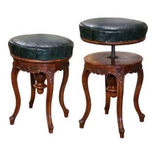 19th Century French Louis XV Walnut Adjustable Piano Stool For Sale