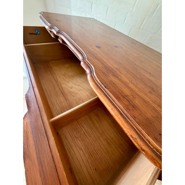 1970s Drexel Heritage American Tour Serpentine-Front Six-Drawer Highboy Chest For Sale In Austin - Image 6 of 10