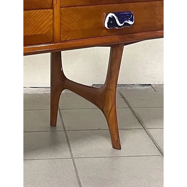 Chest of Drawers in Oak with Decorated Ceramic Handles, 1950s For Sale - Image 4 of 18