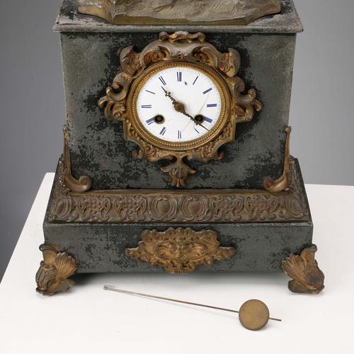 Antique Table Clock in Gilded Antimony For Sale - Image 9 of 13
