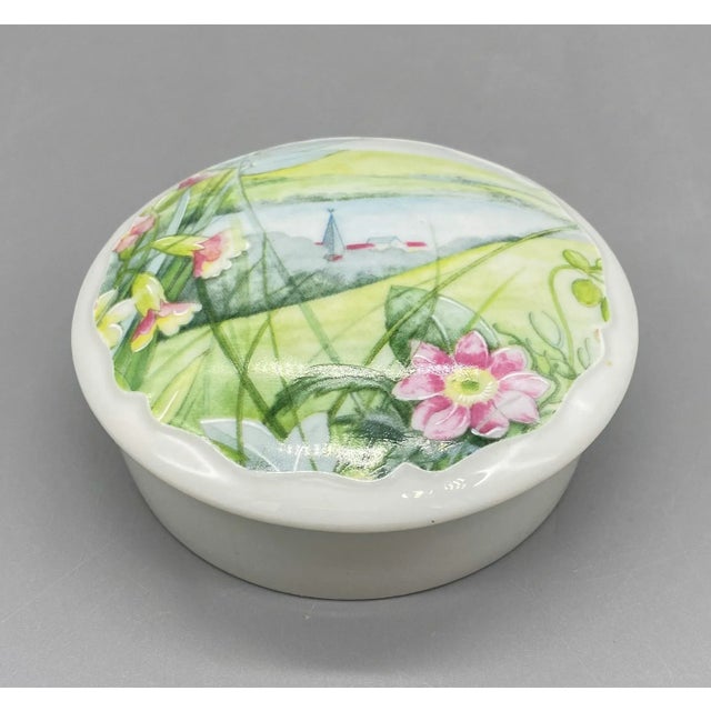Late 20th Century Vintage French Limoges Le Roy Porcelain Floral Trinket/ Jewelry Box For Sale - Image 5 of 13