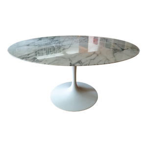 1990s Authentic Knoll Saarinen 54” Dining Table With Polished Arabescato Marble Top.