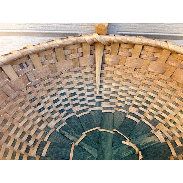 Early 20th Century Splint Oak Egg Gathering Basket With Green Woven Detail For Sale - Image 10 of 11