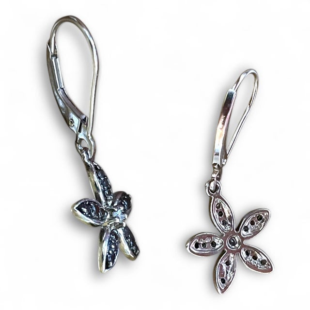 Material : 14K White Gold / Black Diamond ,Condition : Excellent , Type: Earrings , Diamonds: 0.25tcw