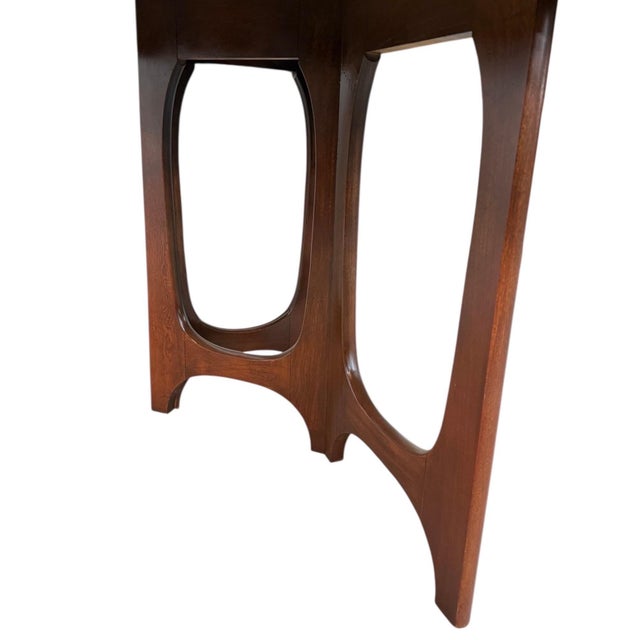 Mid-Century Modern Young Manufacturing Walnut Dining Table For Sale - Image 10 of 10