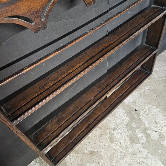 19th Century Oak Plate Rack With Shaped Frieze For Sale - Image 4 of 14