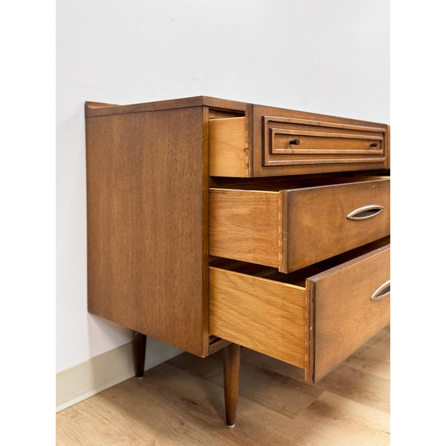 Vintage Dresser Broyhill Sculptra MCM Six Drawer Lowboy Bronze Walnut 1960s For Sale - Image 14 of 16