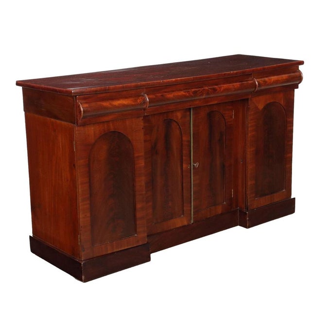 Victorian Style Sideboard in Mahogany For Sale - Image 9 of 9