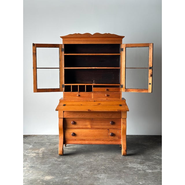 Pine Fall-Front Secretary Desk With Glass-Front Bookcase, Circa 1840s For Sale In Greensboro - Image 6 of 18