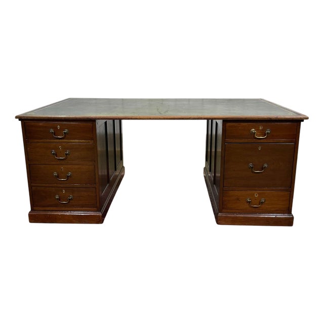 Large Early 20th Century English Flat Desk in Mahogany with Leather Top For Sale
