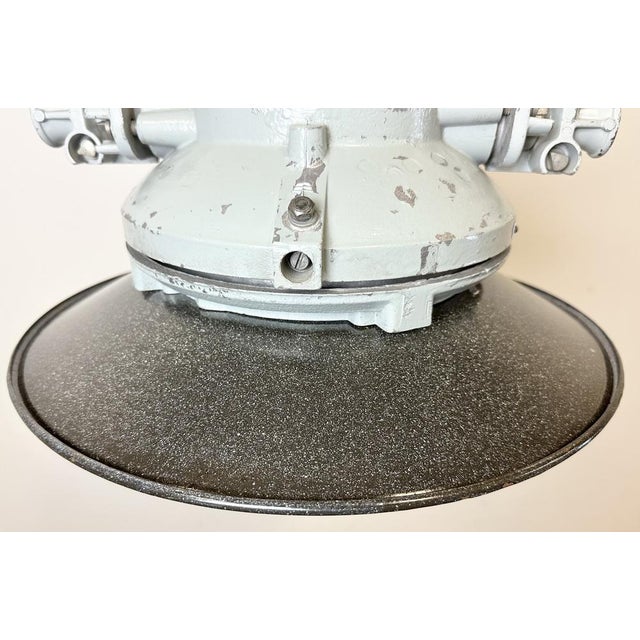 1970s Grey Cast Aluminium Explosion Proof Lamp with Enameled Shade from Elektrosvit, 1970s For Sale - Image 5 of 16