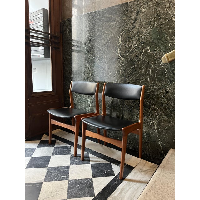 Mid-Century Modern Danish Teak Dining Chairs from Dyrlund, 1960s, Set of 2 For Sale - Image 3 of 14
