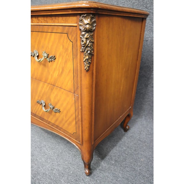 Louis XV Style Walnut & Satinwood Commode For Sale In Philadelphia - Image 6 of 11
