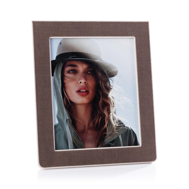 Raffia Over Nappa Cream Leather Photo Frame, 8" x 10" For Sale In Los Angeles - Image 6 of 6
