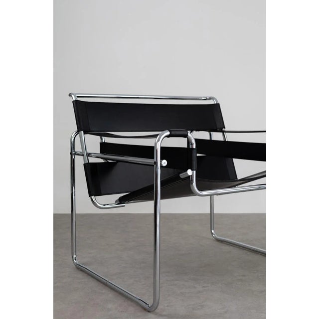 Gavina B3 Wassily Lounge Chair in Black Leather by Marcel Breuer, 1980s For Sale - Image 4 of 11
