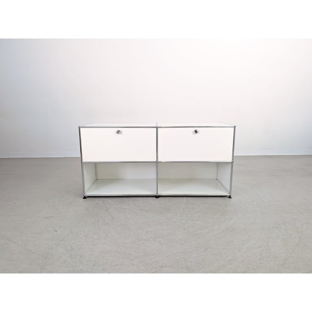 We are offering a beautiful USM Haller sideboard in size 2x2 with two drop-down doors for sale. The sideboard has been...