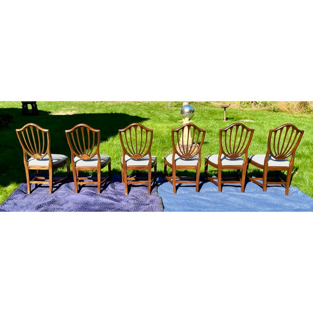 1970s Ethan Allen Mahogany Hepplewhite Shield Back Dining Chairs in Knoll Fabric - Set of 6 For Sale - Image 12 of 18