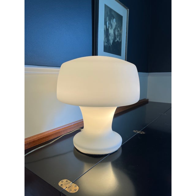 Glass 1960s Mid-Century Modern Laurel "Mushroom" Table Lamp in Frosted White Milk Glass For Sale - Image 7 of 8