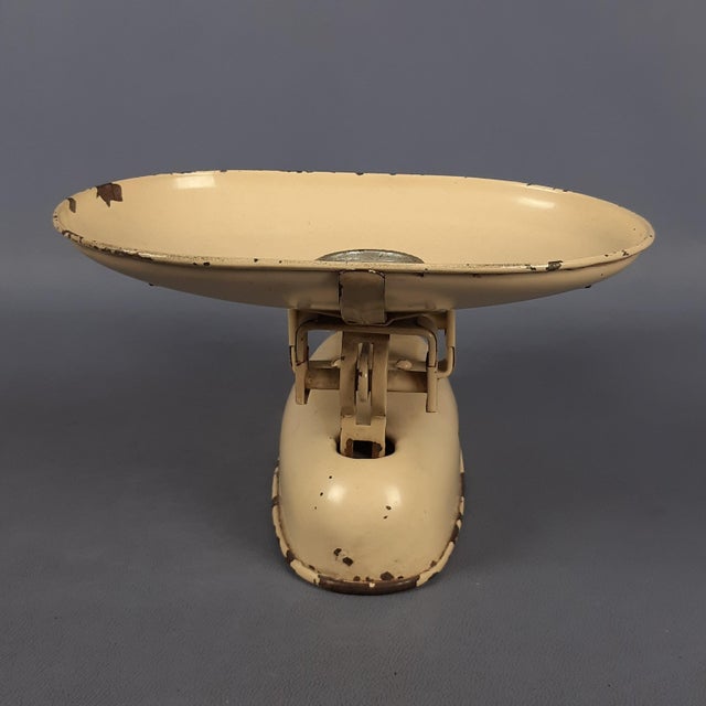 1960s Metal Kitchen Scale with 2 Weights from Harper, England, 1960s For Sale - Image 5 of 13