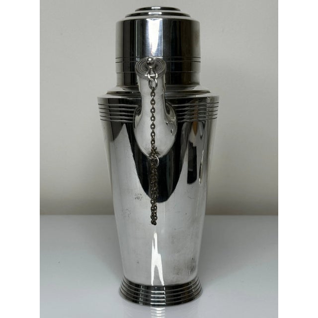 1 Charming English Silver Plate Mappin & Webb Art Deco Cocktail Shaker Designed By Keith Murray With Spout & Chained...