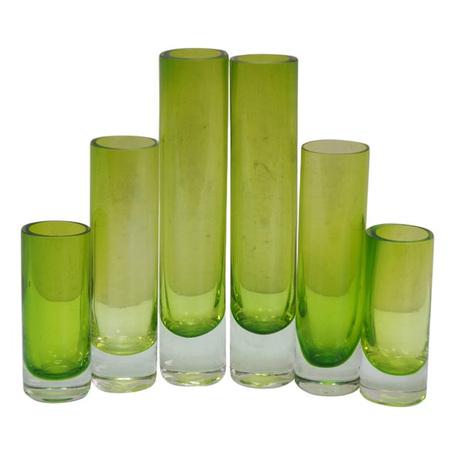 6 Chinese Emerald Green Blown Glass Graduated Tubular Torpedo Bud Vases 4" to 8" For Sale