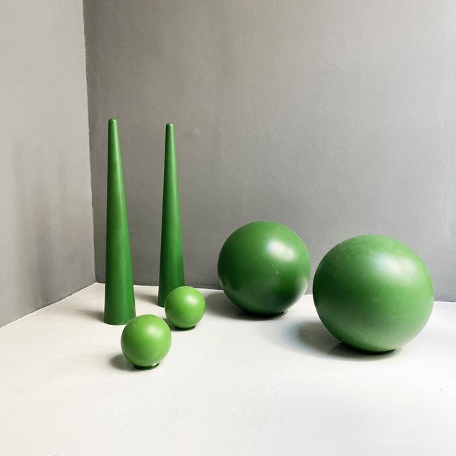 1990s Italian Modern Green Plastic Props from Scenography, 1990s, Set of 6 For Sale - Image 5 of 18