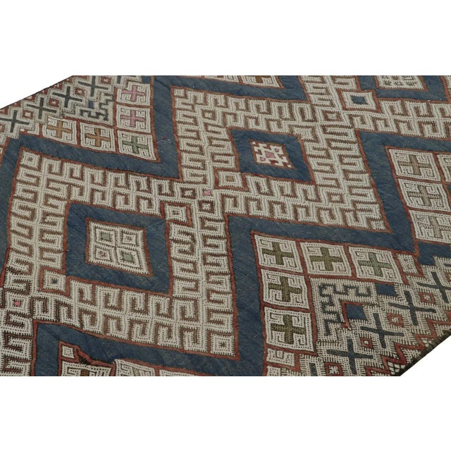 Rug & Kilim 1940s Vintage Zayane Moroccan Kilim Rug With Geometric Patterns For Sale - Image 4 of 7