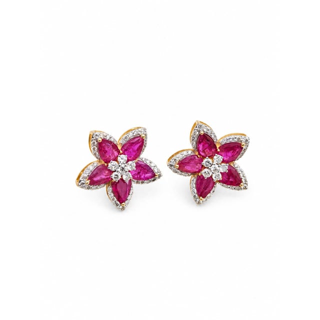 Modern Natural Ruby 4cts & Diamond 0.69cts Earring in 14k Gold For Sale - Image 3 of 8