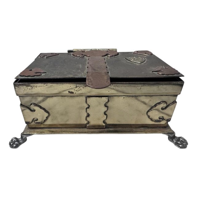 Mid 20th Century Brass Trinket Box With Buckle and Lion Crest Design For Sale