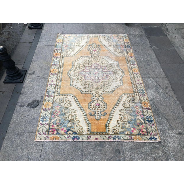 1960s Vintage Turkish Bohemian Rug - 4′4″ × 6′9″ For Sale - Image 10 of 10