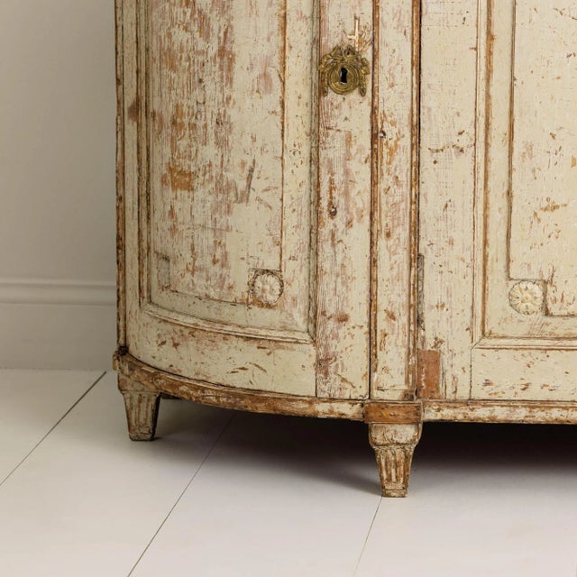 18th C. Swedish Gustavian Period Demilune Buffet in Original Paint For Sale - Image 4 of 12