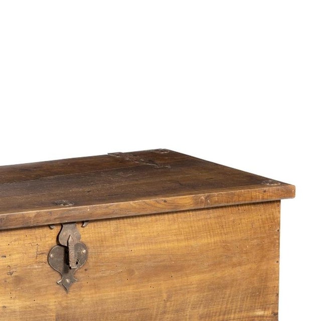Antique Portuguese Chest in Chestnut, 1800s For Sale - Image 4 of 6