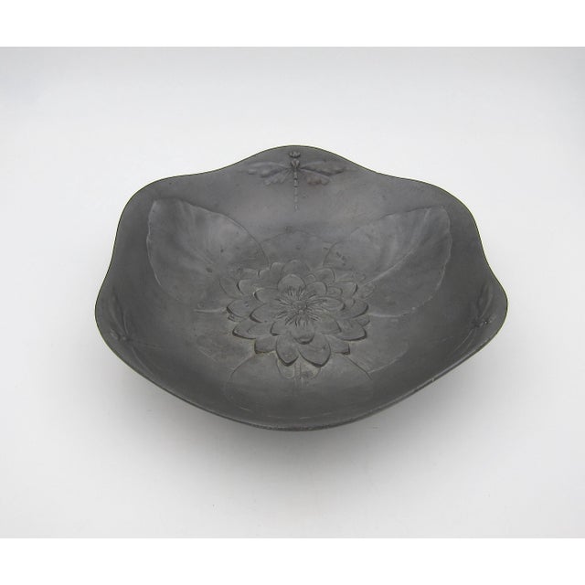 Art Nouveau Art Nouveau Kayserzinn Bowl With Water Lily and Dragonflies For Sale - Image 3 of 10