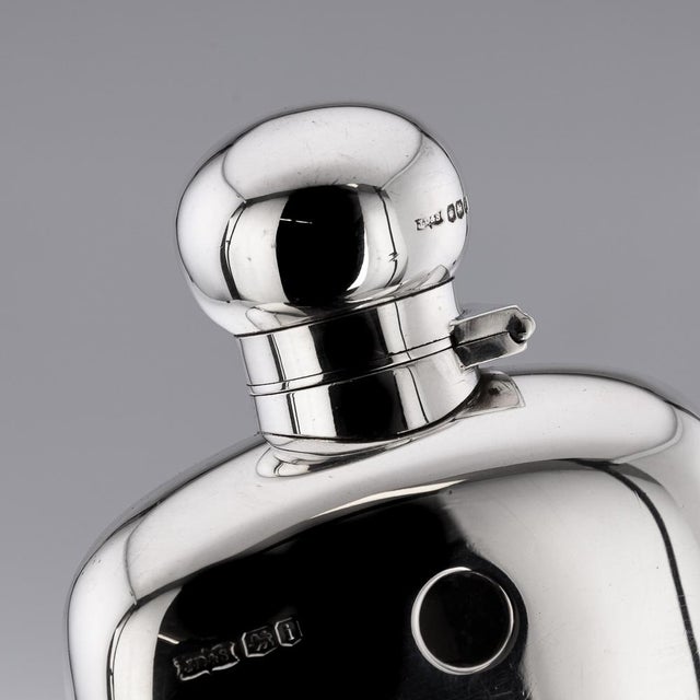 1900 - 1909 20th Century Victorian Silver Hip Flask & Cup from James Dixon & Son, 1901 For Sale - Image 5 of 12