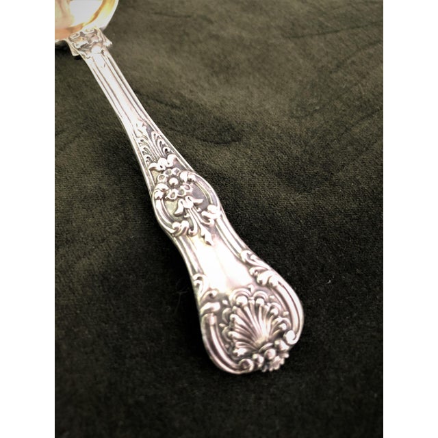 1900's Victorian Silver Gilt Queens Condiment Spoon With Gilt Bowl Hallmark London England For Sale - Image 4 of 6