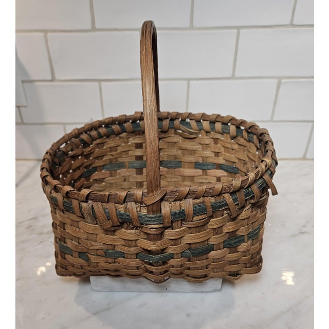 Late 19th Century Appalachian or Tribal Gathering Basket For Sale In Charlotte - Image 6 of 13