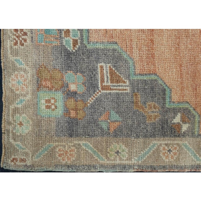 Turkish Vintage Rug 3'5" x 5'9" #17419 For Sale - Image 4 of 8