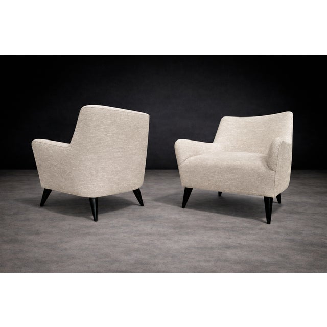 1950s Pair of Armchairs in Hardwood & Off White Upholstery, Joaquim Tenreiro, 1950s For Sale - Image 5 of 9