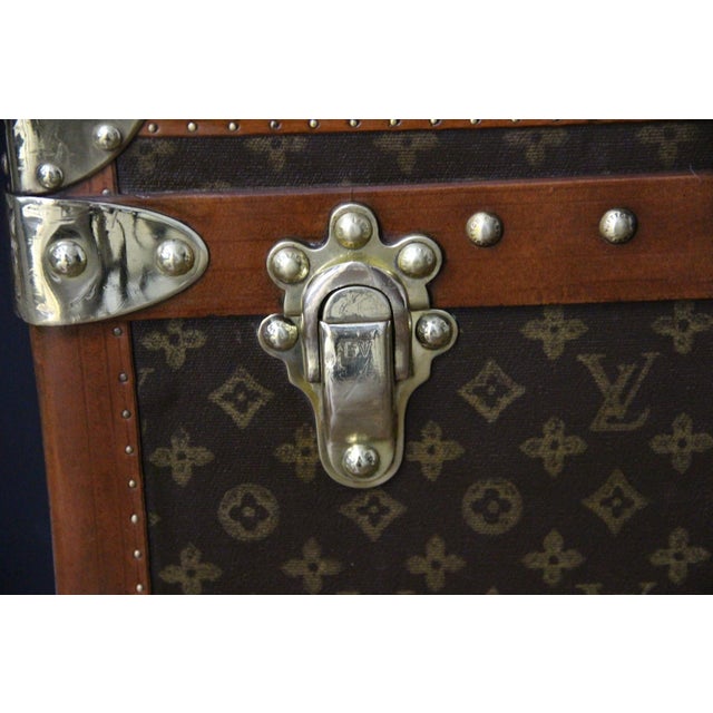 Monogram Courier Trunk from Louis Vuitton, 1920s For Sale - Image 3 of 18