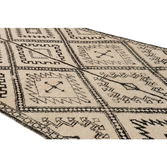 Rug & Kilim Vintage Moroccan Runner Rug in Beige, With Diamond Medallions, From Rug & Kilim For Sale - Image 4 of 7