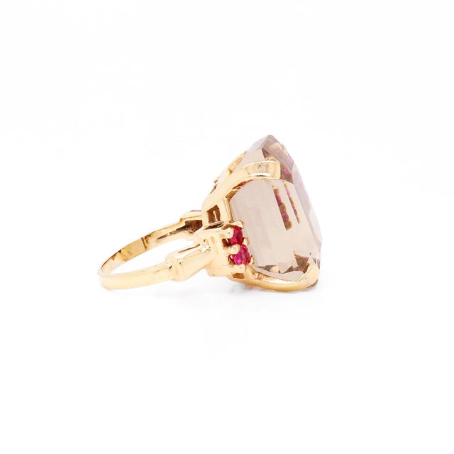 Gold Retro 14k Gold, Quartz, and Ruby Cocktail Ring For Sale - Image 8 of 13