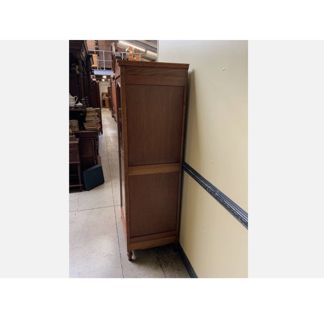Age: circa 1930 Wood type: solid oak with inlays Condition: very good, meticulously maintained, fully restored original...