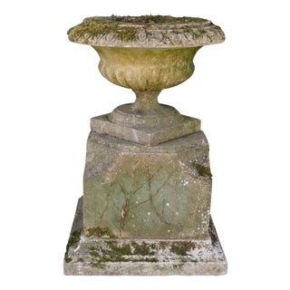 English Garden Basin on Patinated Stone Pedestal, 1920s For Sale