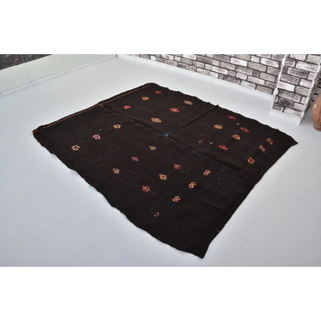 Vintage Natural Kilim Rug For Sale In Phoenix - Image 6 of 10